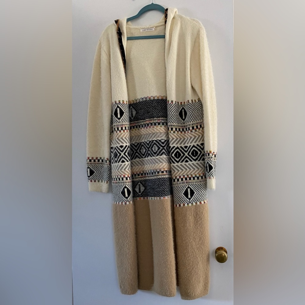 Multicolored midi sweater.